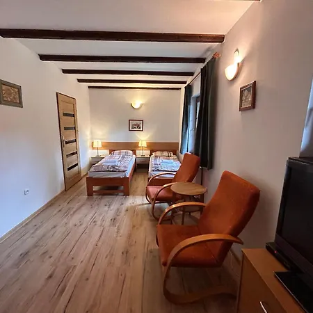 Vakantiehuis Gorski Czarna Gora Przy Wyciagach Stronie Śląskie