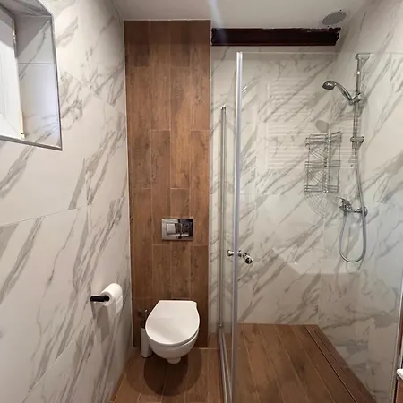 Gorski Czarna Gora Przy Wyciagach Stronie Śląskie