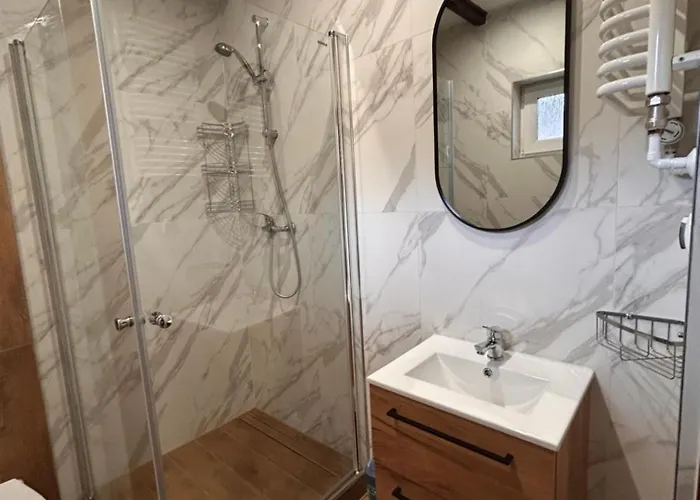 Gorski Czarna Gora Przy Wyciagach Stronie Slaskie